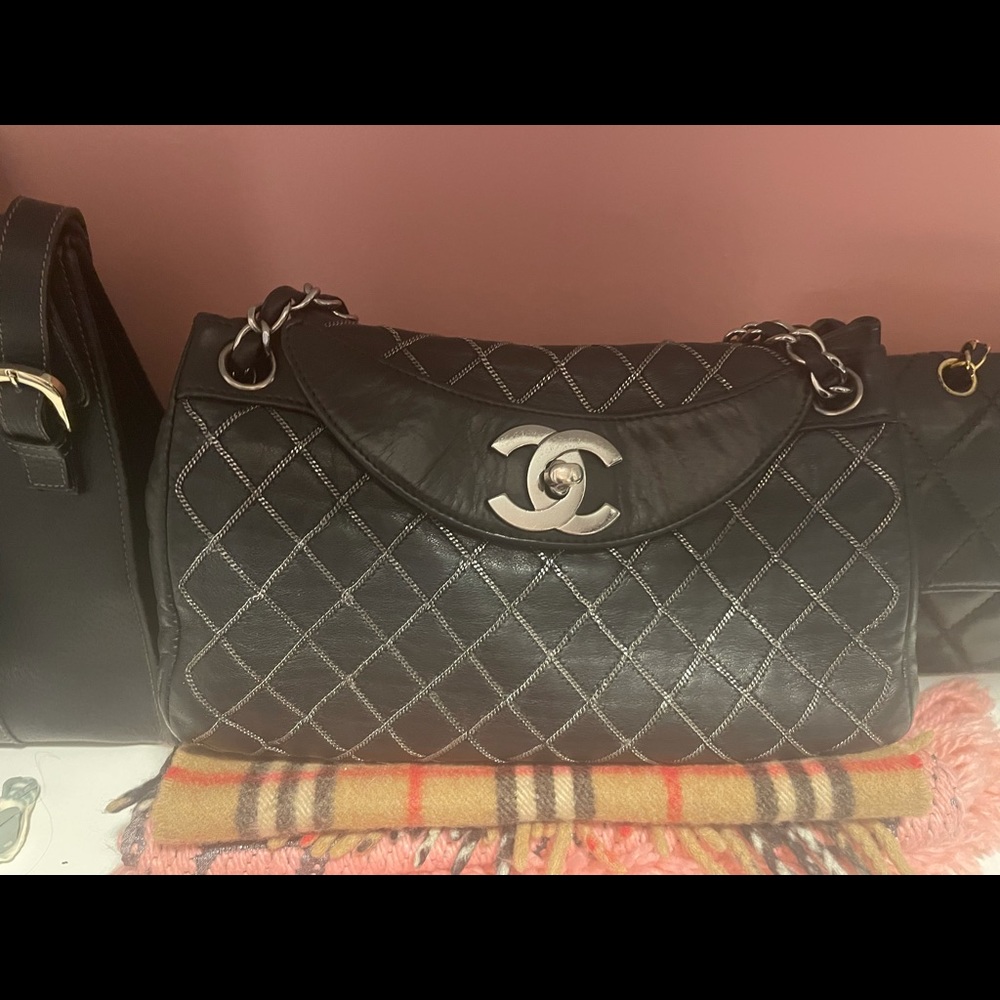 CHANEL Black Leather Chain Stitch Flap Shoulder Bag
